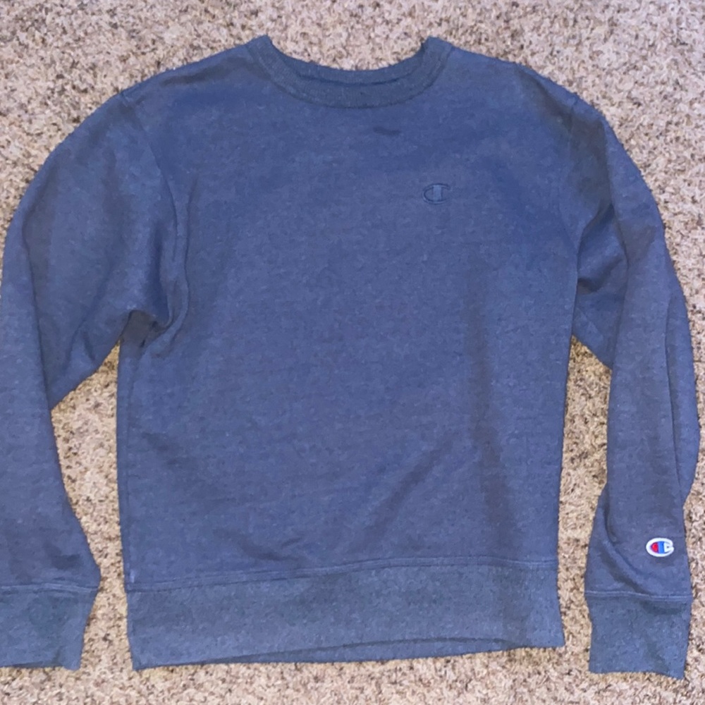 small navy champion crewneck. 9/10 condition